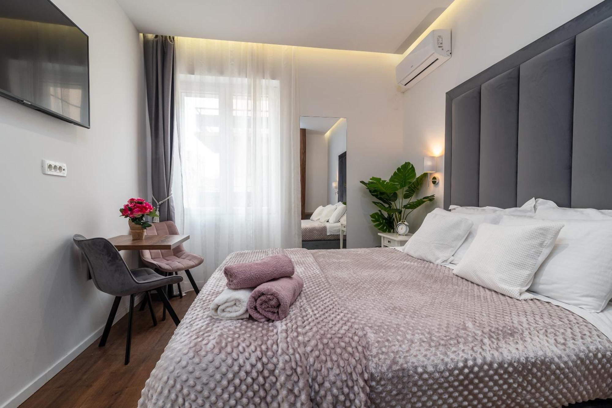 Antares Luxury Rooms 1 Сплит Екстериор снимка