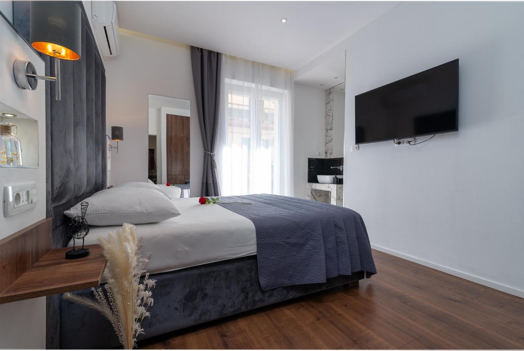 Antares Luxury Rooms 1 Сплит Екстериор снимка