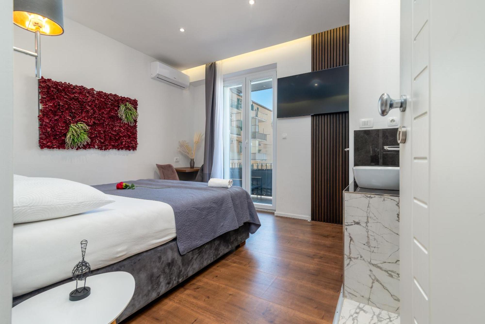 Antares Luxury Rooms 1 Сплит Екстериор снимка